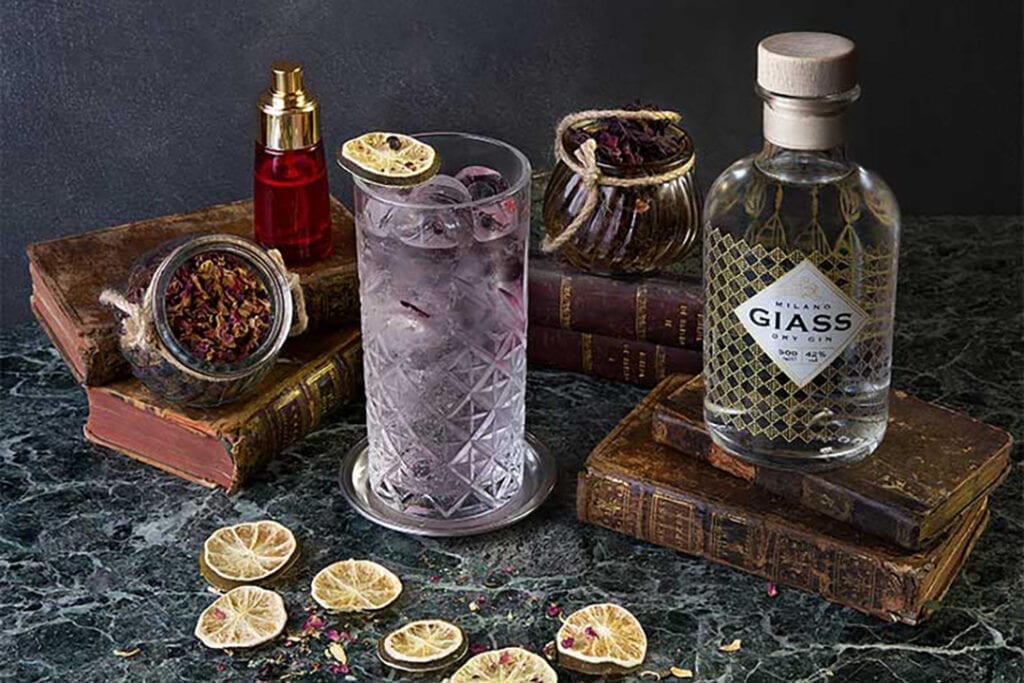 Billed af AIR - en cocktail med GIASS Milano Dry Gin