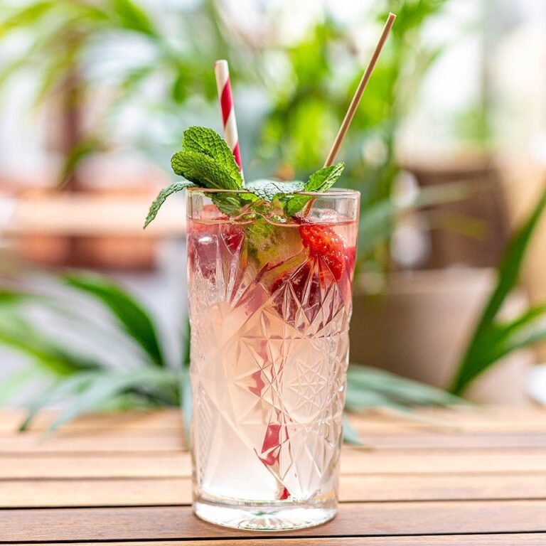 Billede af cocktail med Larios Rose gin