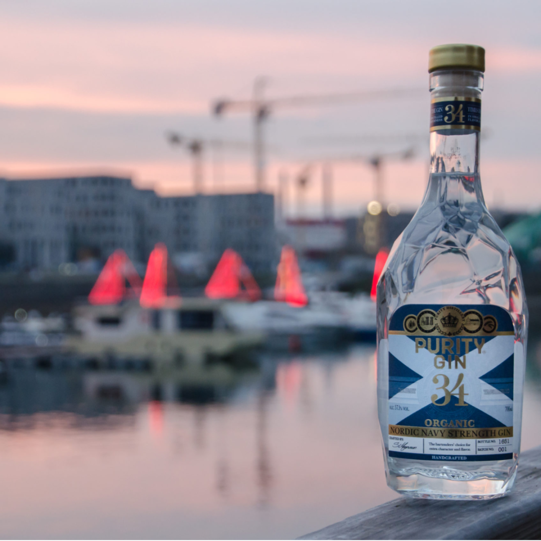 Purity Navy gin