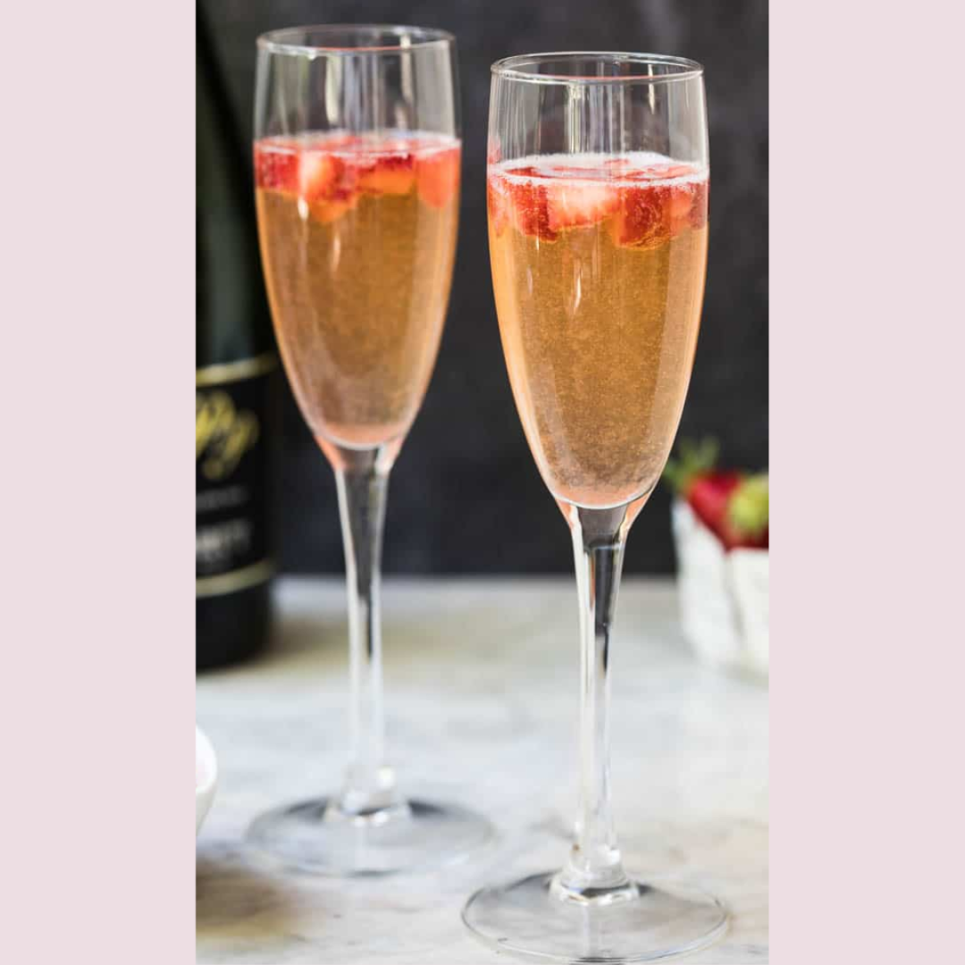 Valentins Cocktail - Pink Gin Spritz 2 Valentins Cocktail - Pink Gin Spritz 1